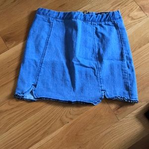 Short denim skirt
